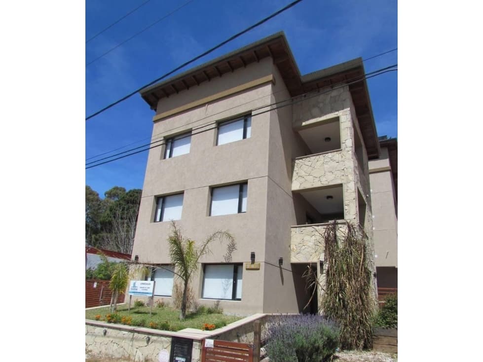 Departamento de 3 ambientes con pileta climatizada - 1