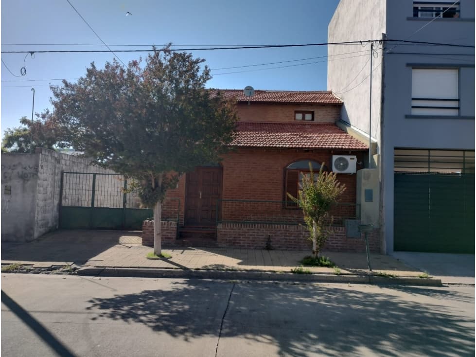 Venta casa Pueblo Nuevo 4 dormitorios - 1