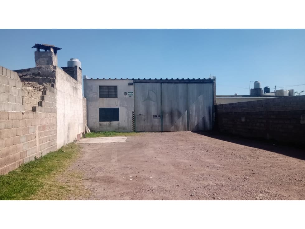 Galpón en barrio Martín Fierro - 1