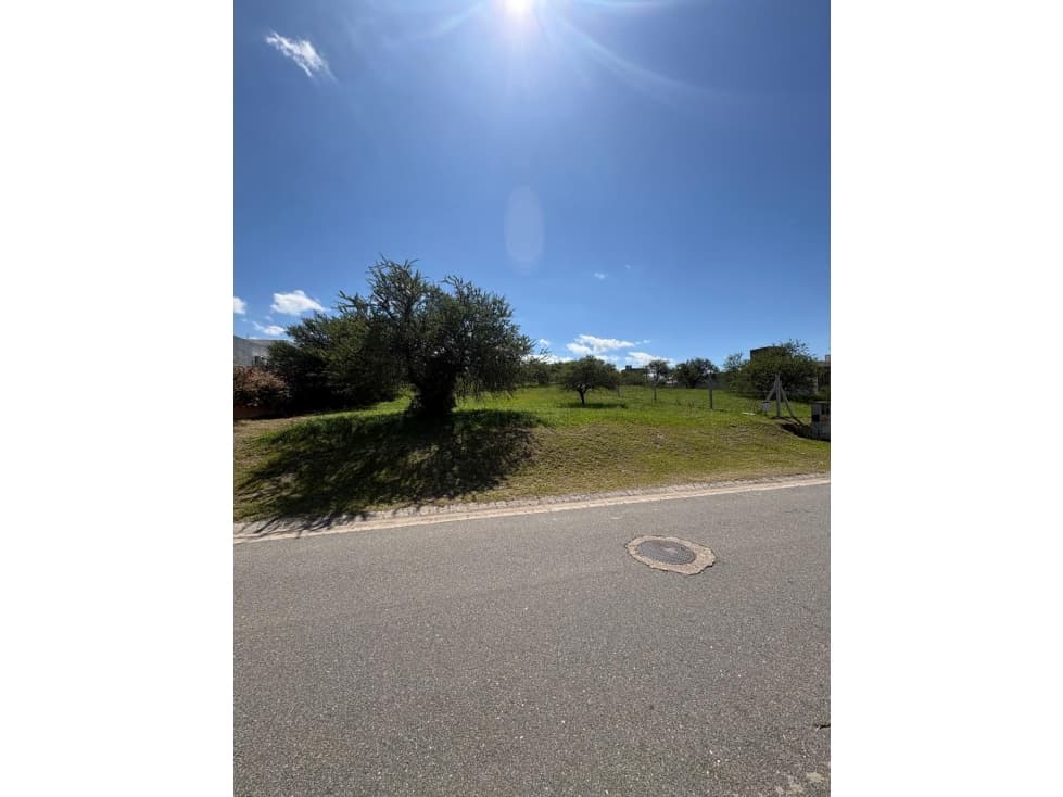 Country La Arbolada Terreno 1200 MTRS CENTRAL - 1