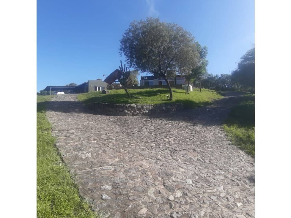 Casa en Venta de 4 Dor. Country Corral de Barrancas - Unquillo - - 1