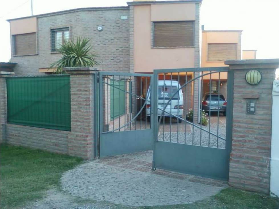 Alquiler. Dúplex Housing Arguello 2 Dormitorios. Pileta. - 1
