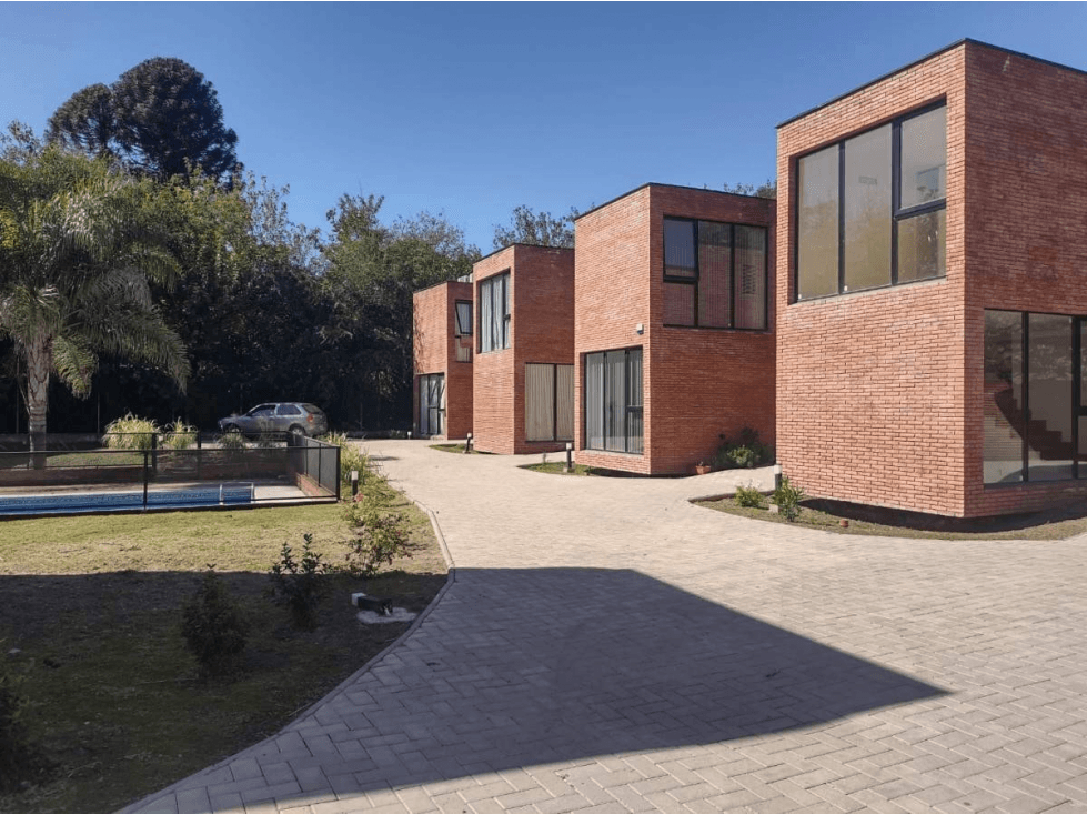 Villa Allende Housing con pileta. Dúplex 2 dormitorios - 1