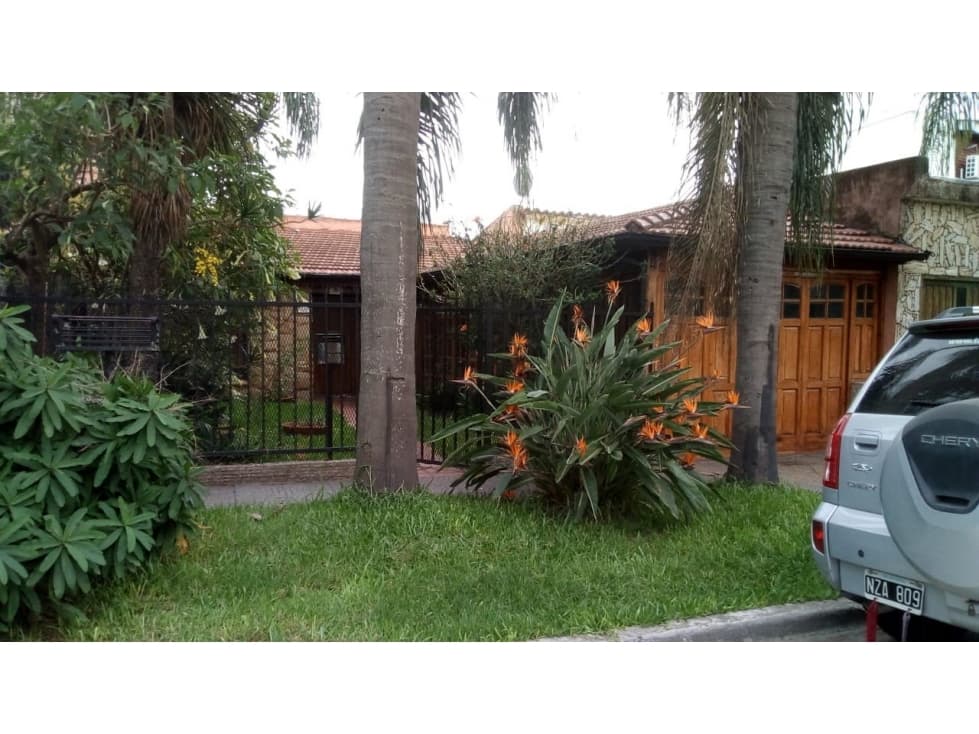 HERMOSO Y FUNCIONAL CHALET EN VENTA. ITUZAINGO NORTE - 1