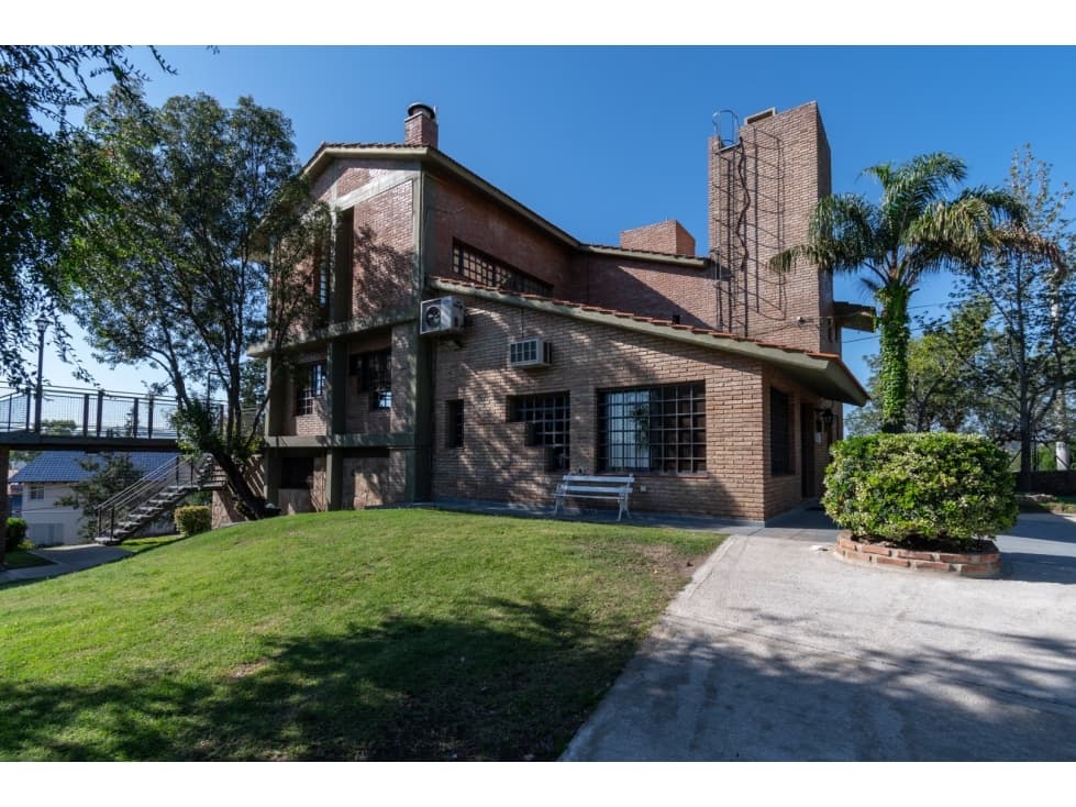 VENTA HOTEL Y COMPLEJO DE CABAÑAS EN VILLA CARLOS PAZ - 1