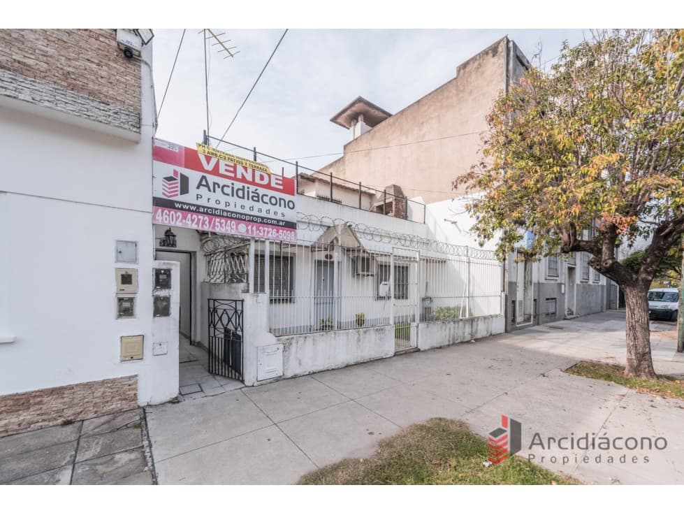 VENTA PH 3 AMBIENTES CON TERRAZA. LEGUIZAMON 3900, VIILA LUGANO. - 1