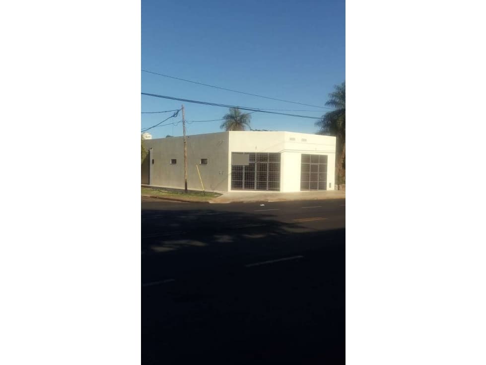 VENDO LOCAL COMERCIAL SOBRE IMPORTANTE AVENIDA - 1