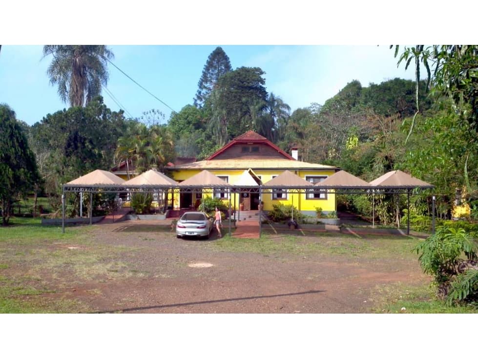 VENDO HOSTERIA SUIZA EN PUERTO RICO MNES - 1