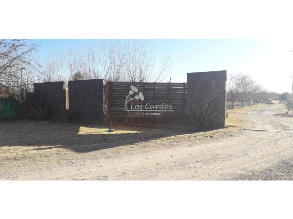VENDO LOTE CLUB DE CAMPO LOS CARDOS - 1