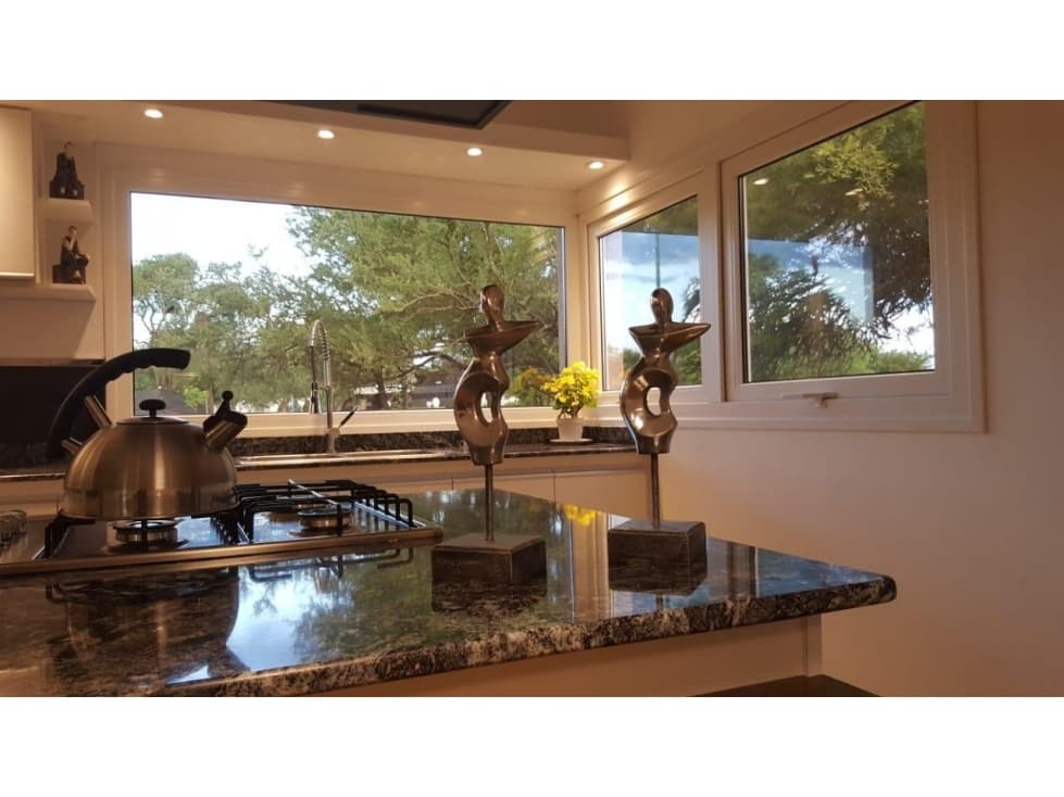 VENTA HERMOSA PROPIEDAD A ESTRENAR B°PRIVADO CAUSANA A 3 MIN CARLOS PAZ - 1