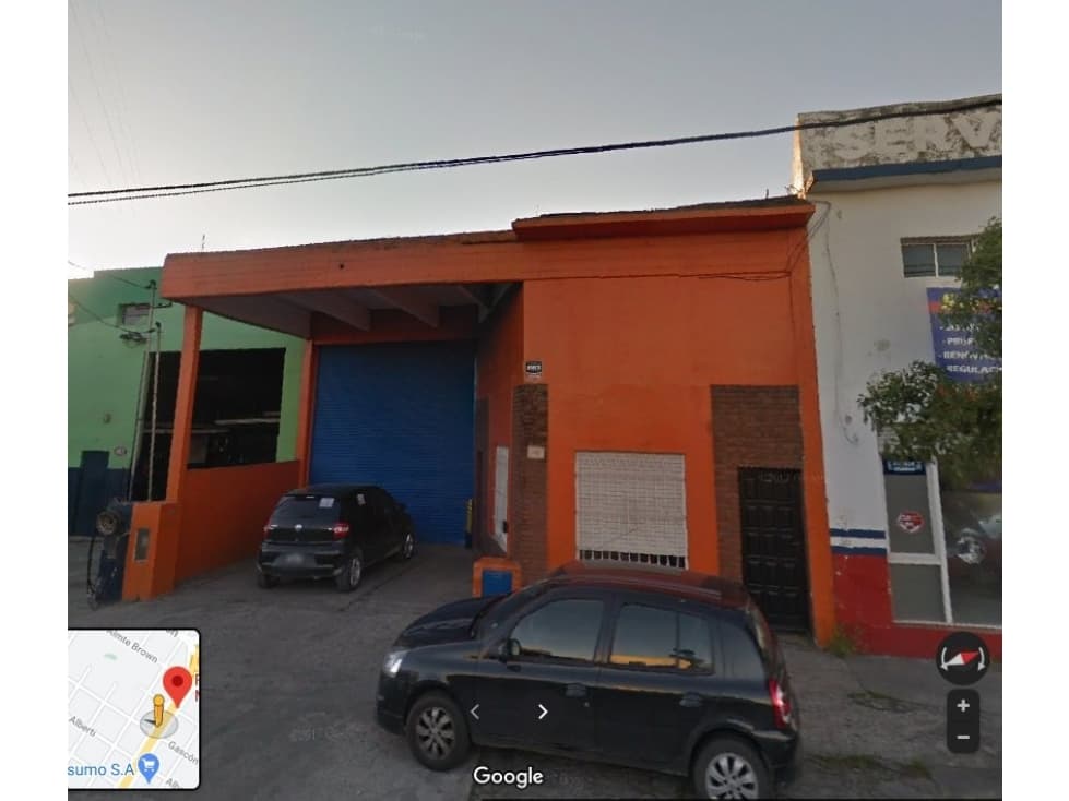 Excelente galpón sobre Avda. Champagnat. Apto diversos emprendimientos. Distrito Ie. - 1
