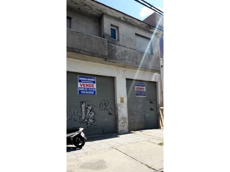 Excelente galpón con vivienda sobre Avda J B Justo. Distrito Ie - 1