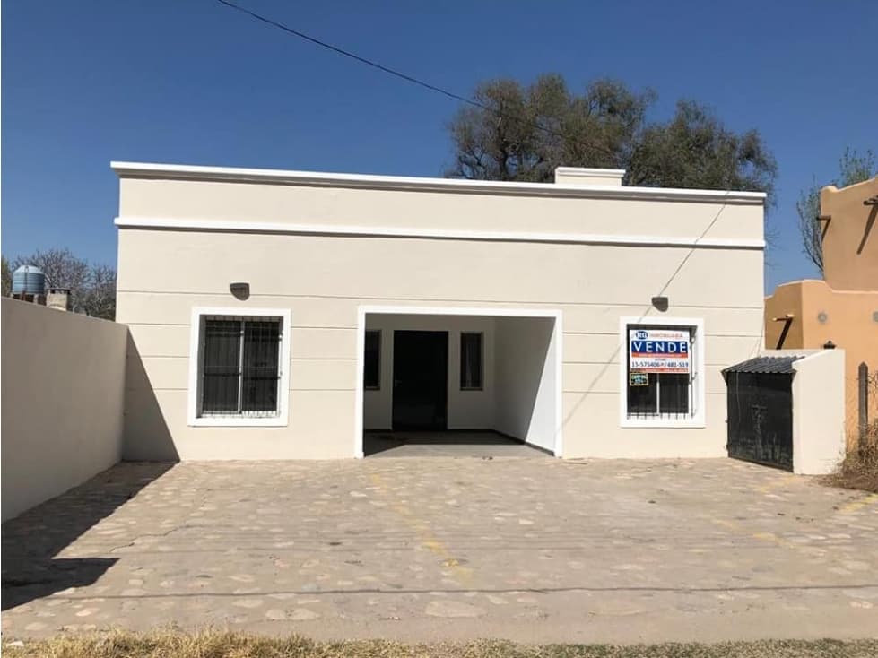 VENTA DE EXCELENTE PROPIEDAD EN CAPILLA DEL MONTE - CORDOBA - 1