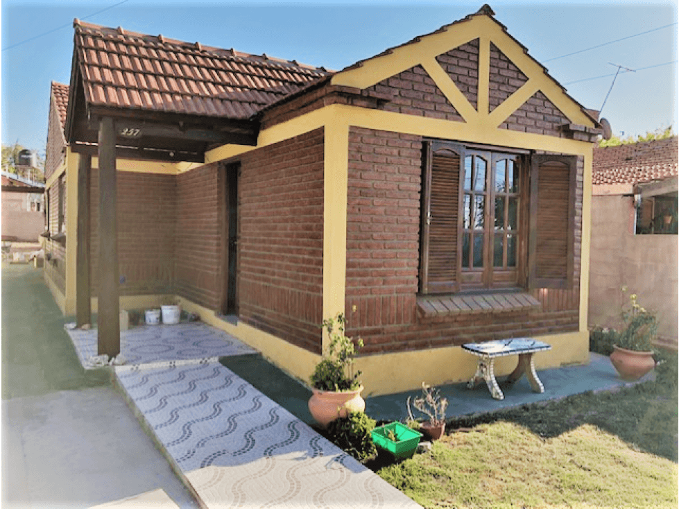 CHALET CENTRICO EN VENTA EN CAPILLA DEL MONTE-CORDOBA - 1