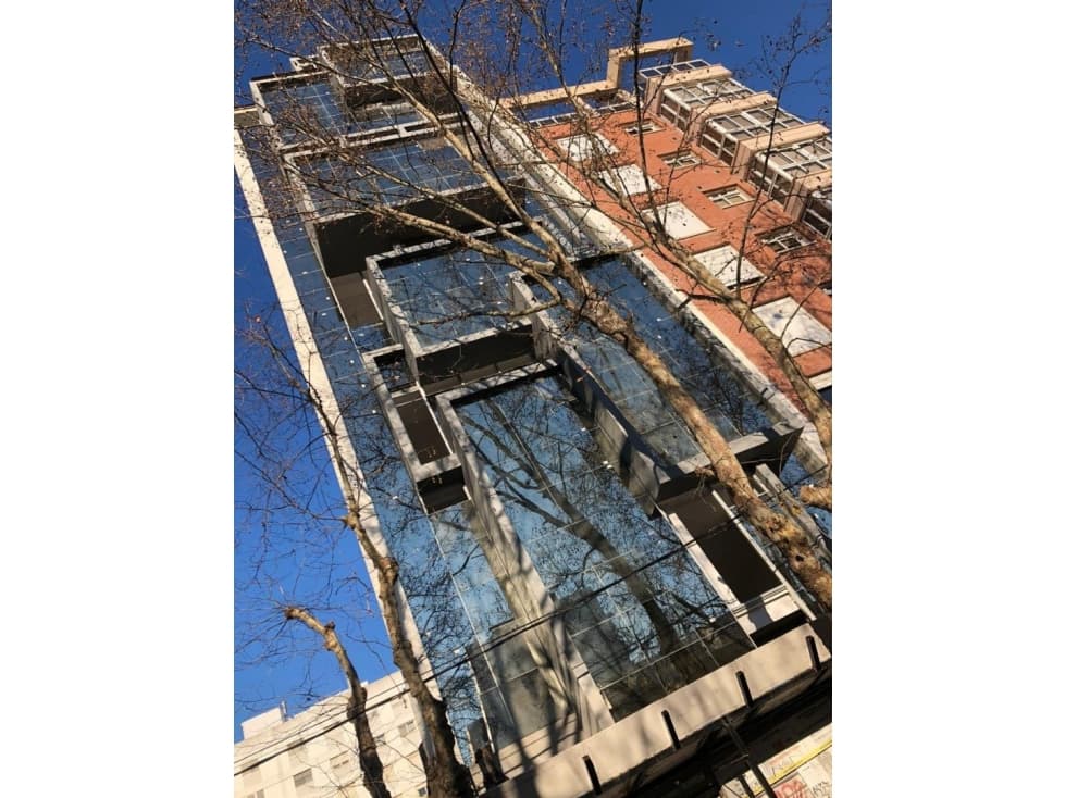 VENTA OFICINA SEMIPISO PLAZA MITRE - 1