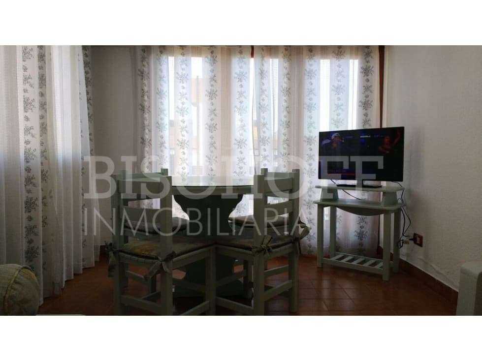 DEPARTAMENTO 2 AMBIENTES, BALCÓN CON VISTA AL MAR!! - 1