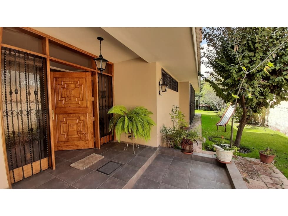 Casa con Departamento en Chacras de Coria Calle Viamonte - 1