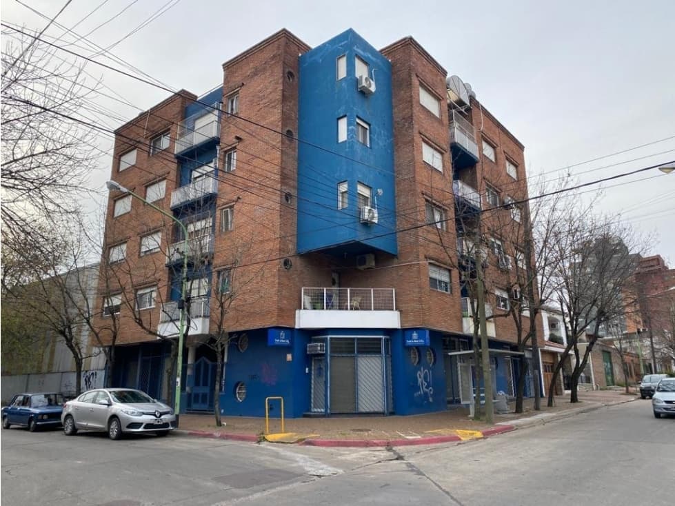 Departamento con cochera - 1