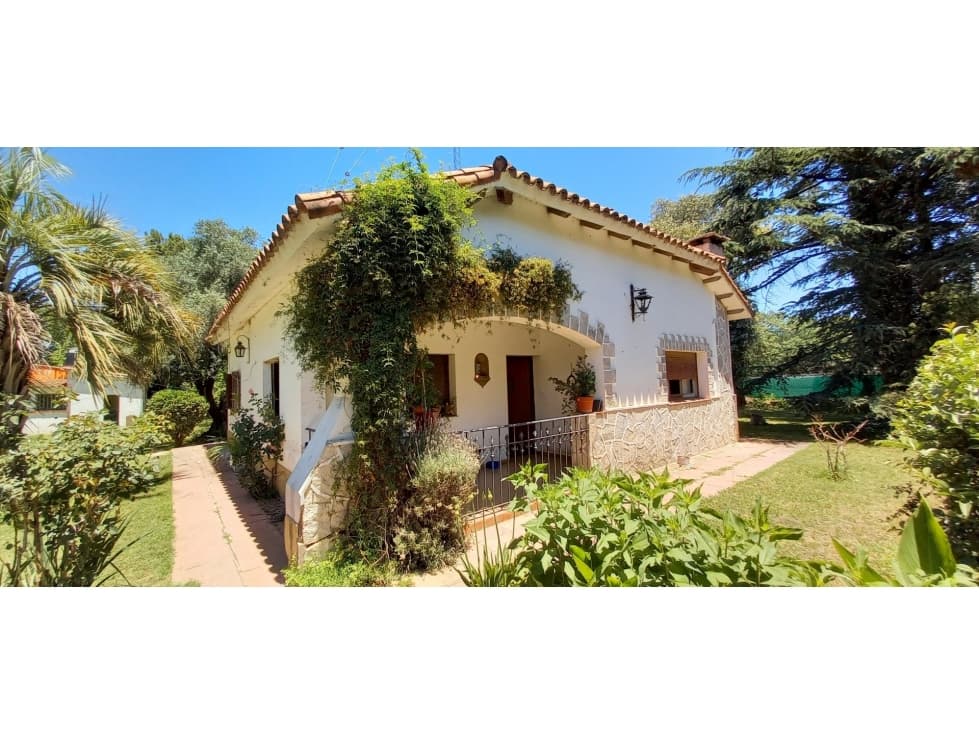 Venta Chalet Villa Sierras de Oro - Terreno de 2200 m2 - 1