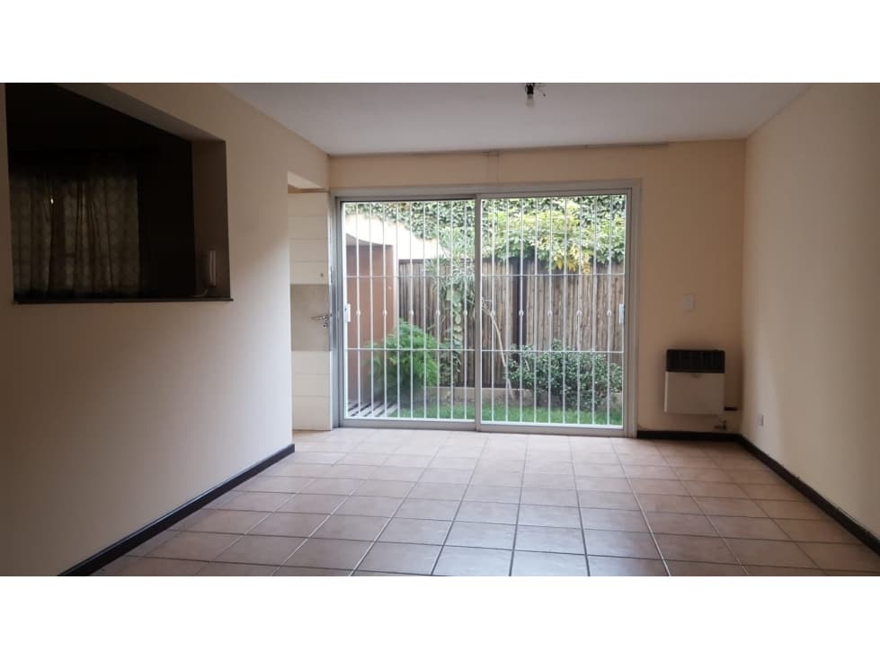 DUPLEX 2 DORMITORIOS Y COCHERA EN ALQUILER - CIUDAD MENDOZA - 1