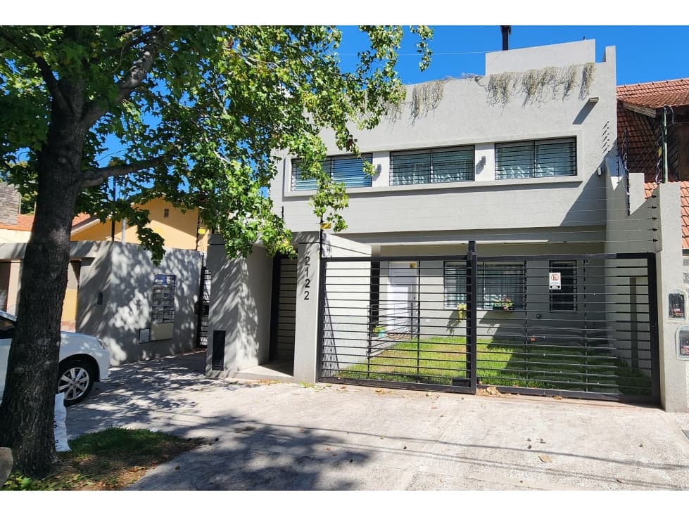 Departamento 4 Ambientes con cochera en Venta -Castelar Sur - 1