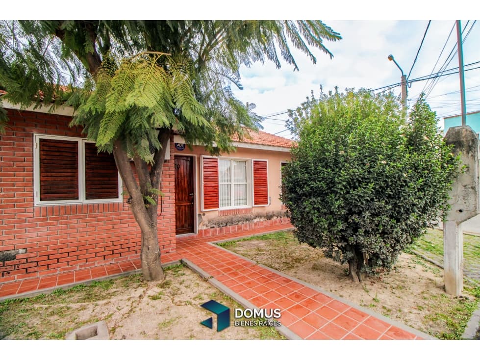 VENTA CASA B° SAN CARLOS ZONA SUR - 1