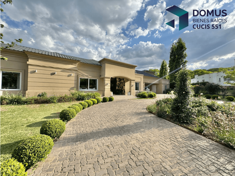 VENTA CASA PRADERAS DE SAN LORENZO - 1