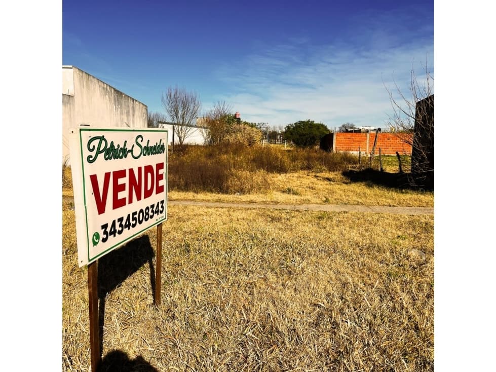 Se vende terreno en Hasenkamp de 12x38 en calle 17 de Octubre - 1