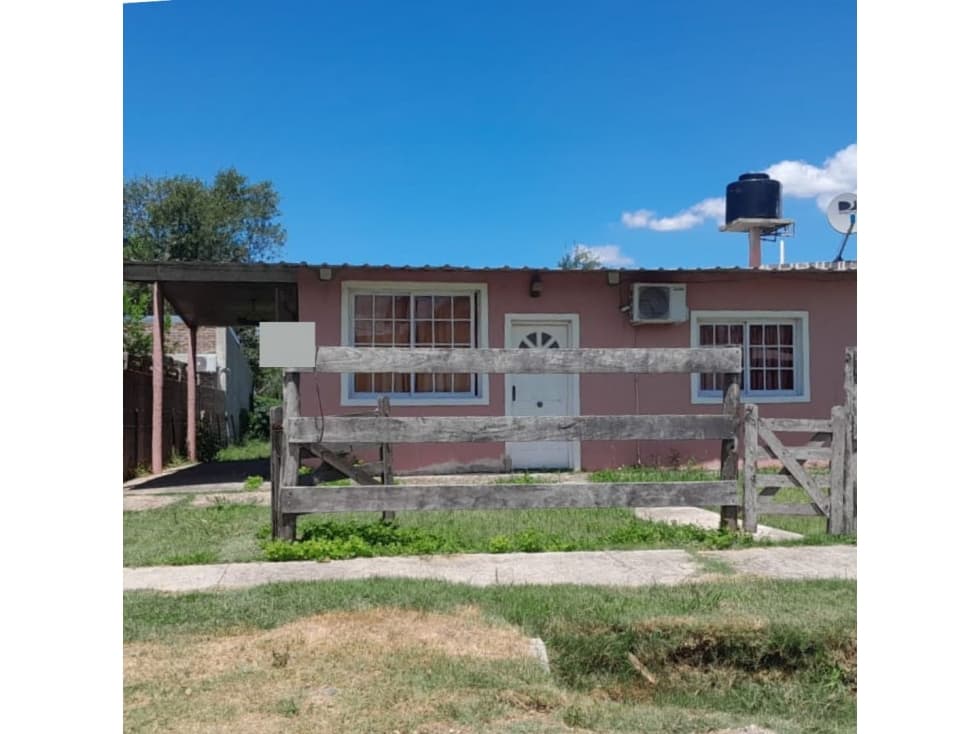 Se vende casa en Tabossi calle Independencia - 1