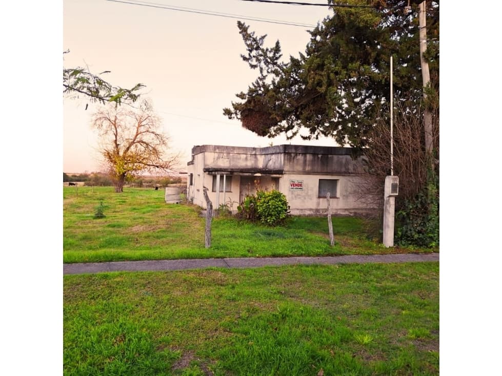 Se vende casa a refaccionar en Aldea Santa María - 1