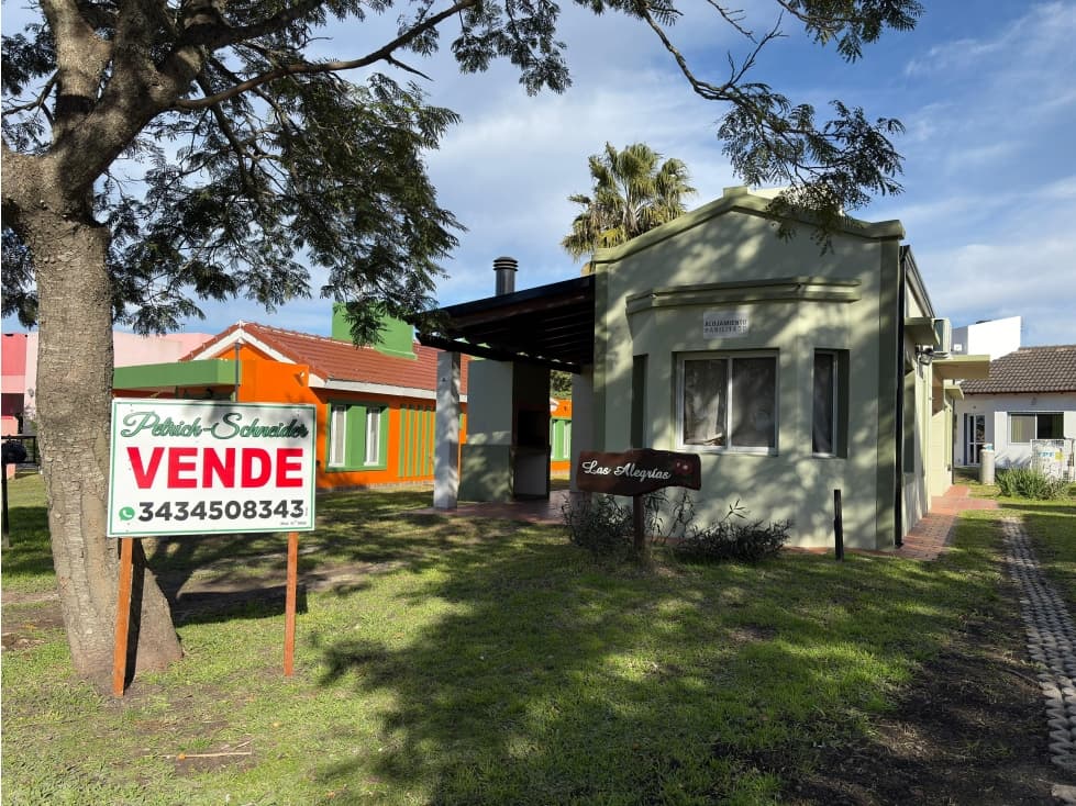 Se venden cabañas "Las Alegrias" en Termas de María Grande - 1