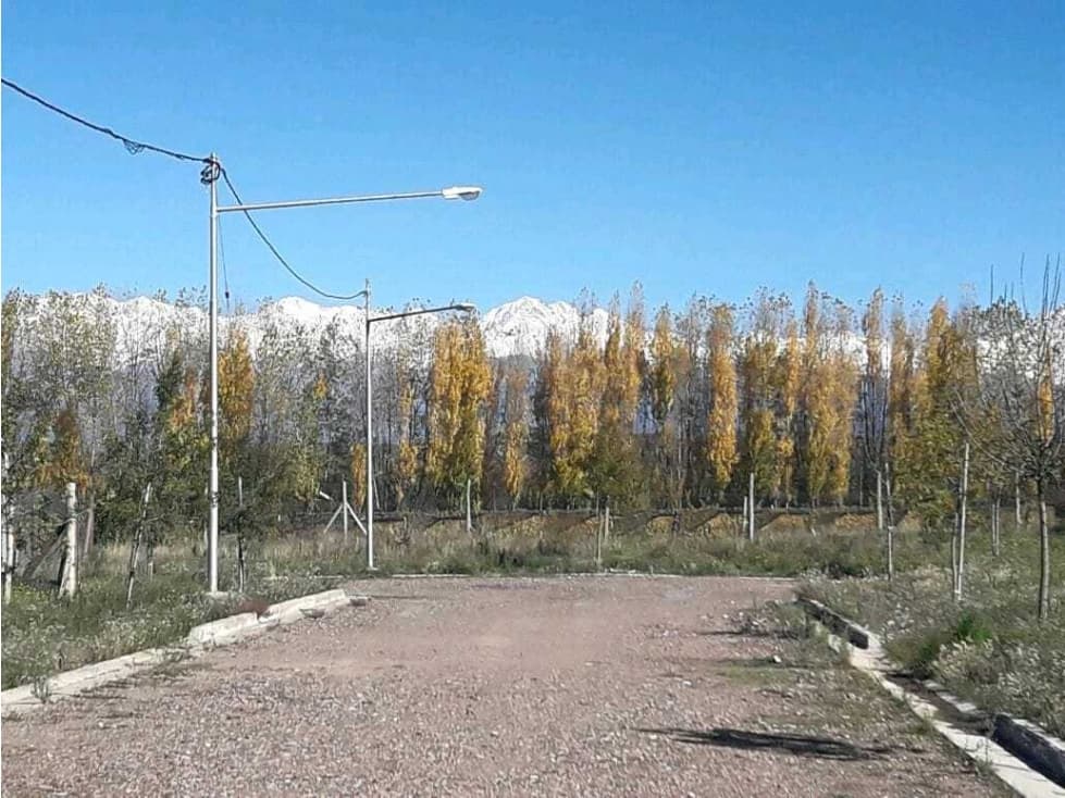 Excelentes terrenos en venta B°CERRADO PIEDRAS BLANCAS TUPUNGATO - 1