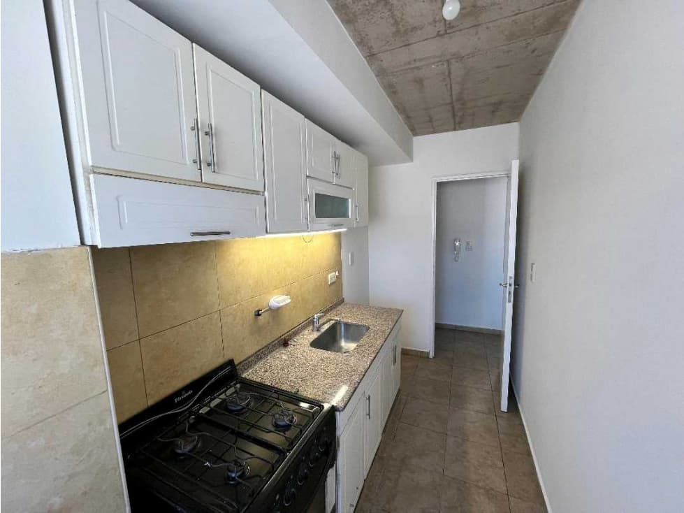 Alquiler departamento en cuarta sección - 1