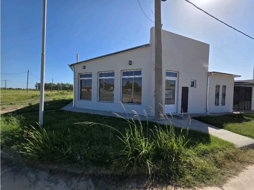 Alquilo Local en Caeros Entre Ríos - 1