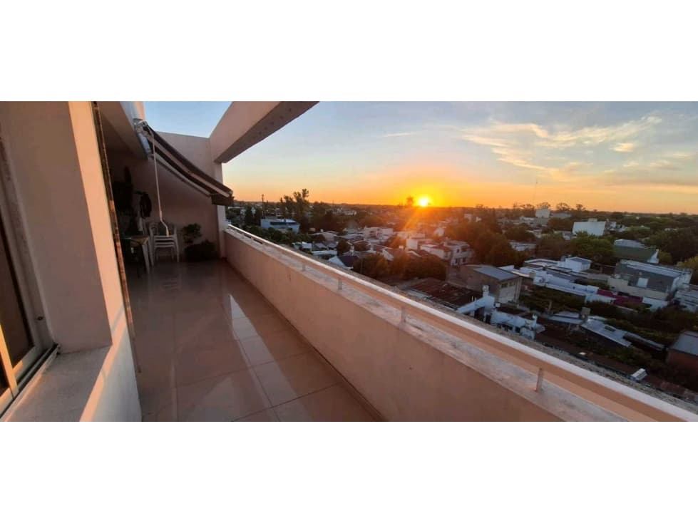 Calle 66 entre 29 y 30 - Departamento en Venta - 1