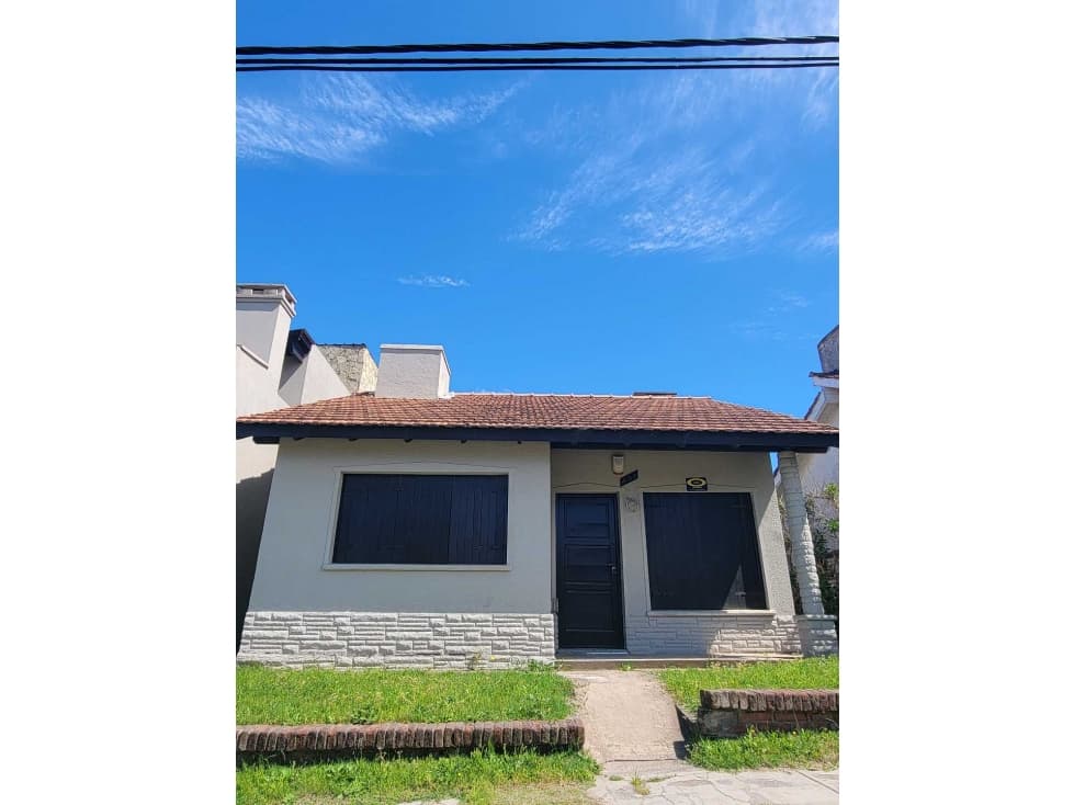 CASA EN VENTA MAR DE OSTENDE - 1