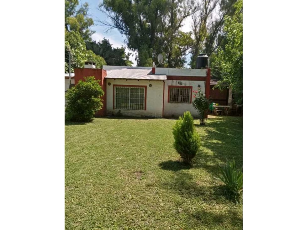 CASAQUINTA PARTIDO DE SAN VICENTE, PCIA.BUENOS AIRES, ARGENTINA - 1