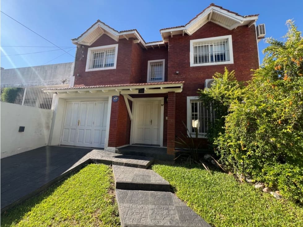 Chalet nuevo en dos plantas - 1