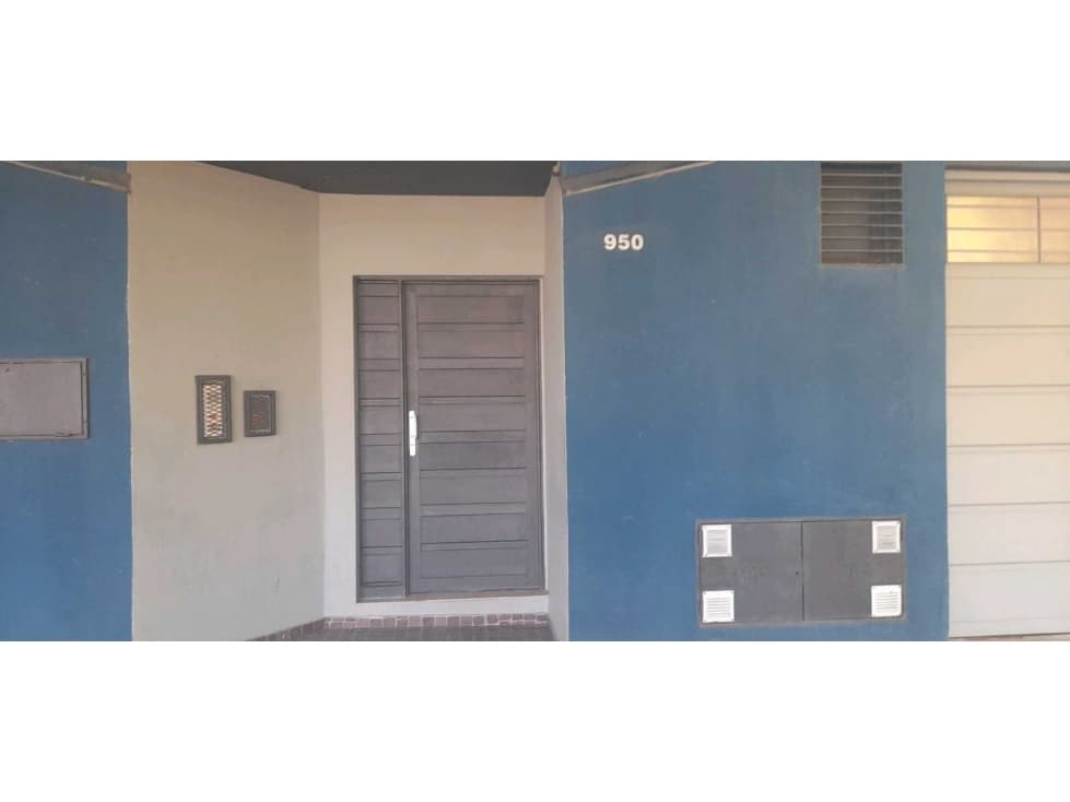 Edificio premium en alquiler 5 oficinas amplias 2baños,sala de reunión - 1