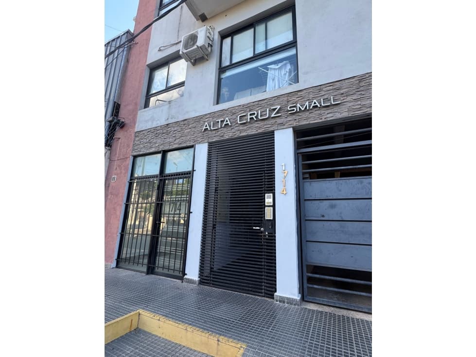 LOCAL COMERCIAL EN VENTA EXCELENTE INVERSIÓN - 1