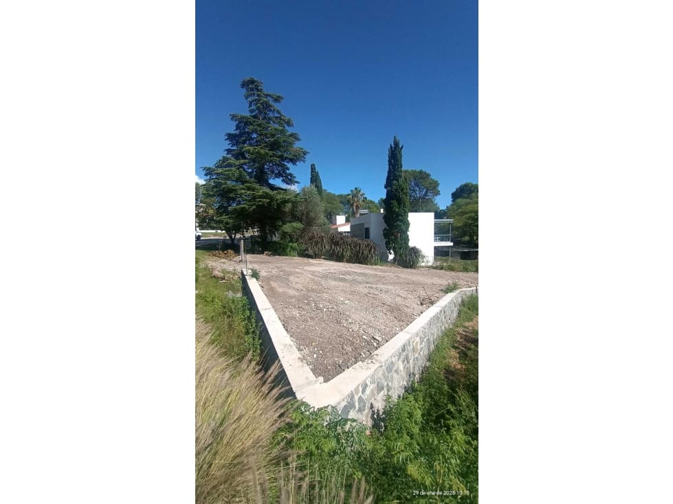 Lote con bajada al Lago - 1