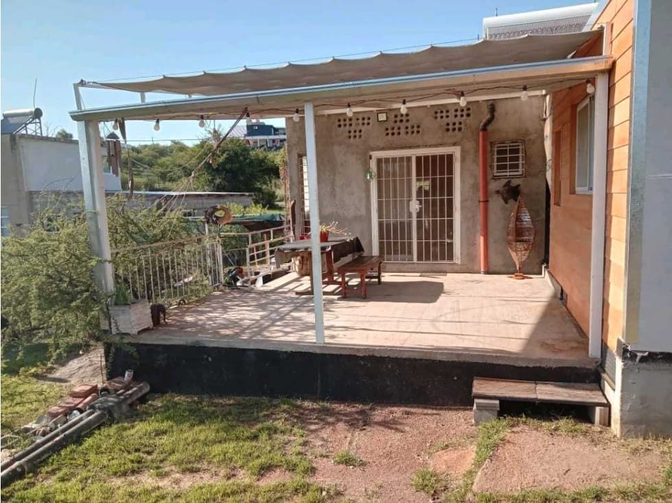 Se vende casa en estancia vieja - 1