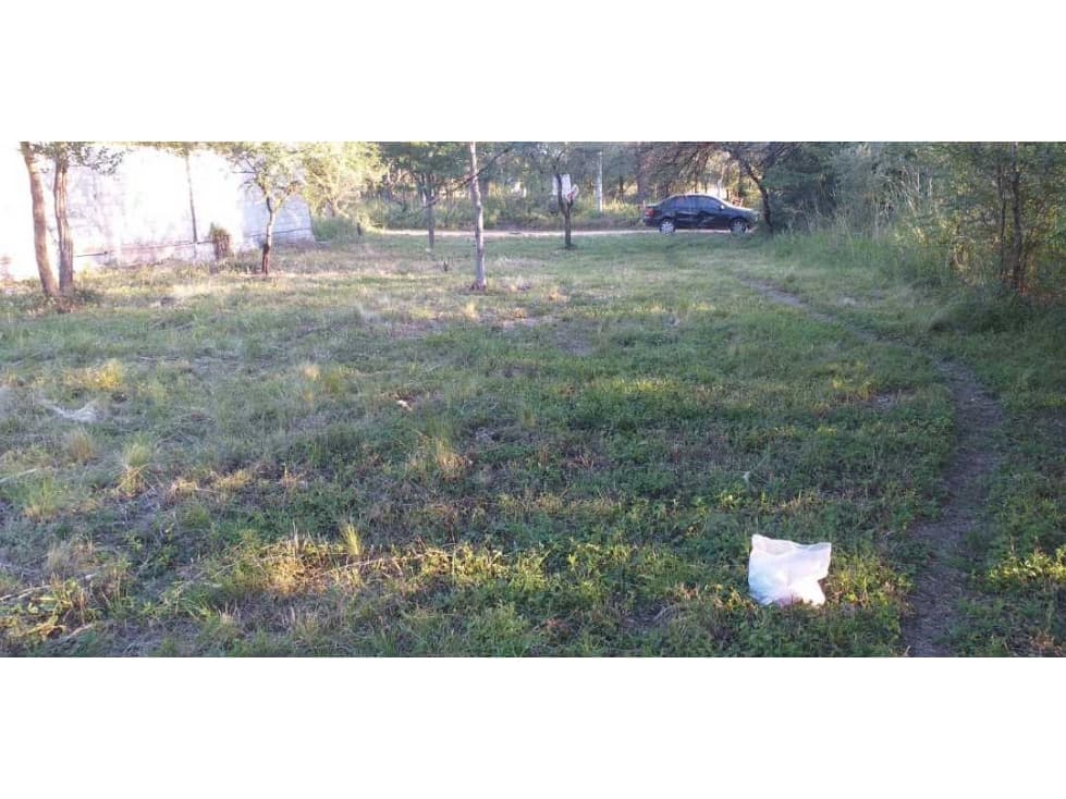 Se vende lote Cosquin 7 cuadras de la costanera - 1