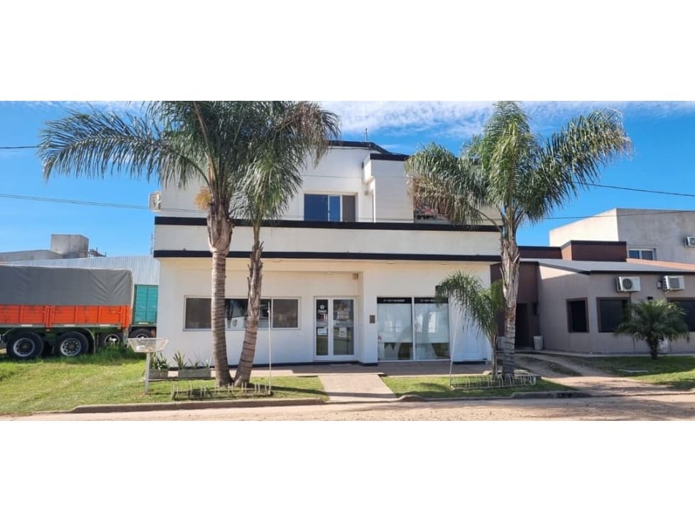 Vendo Gimnasio con Departamento, en Caseros Entre Ríos. - 1