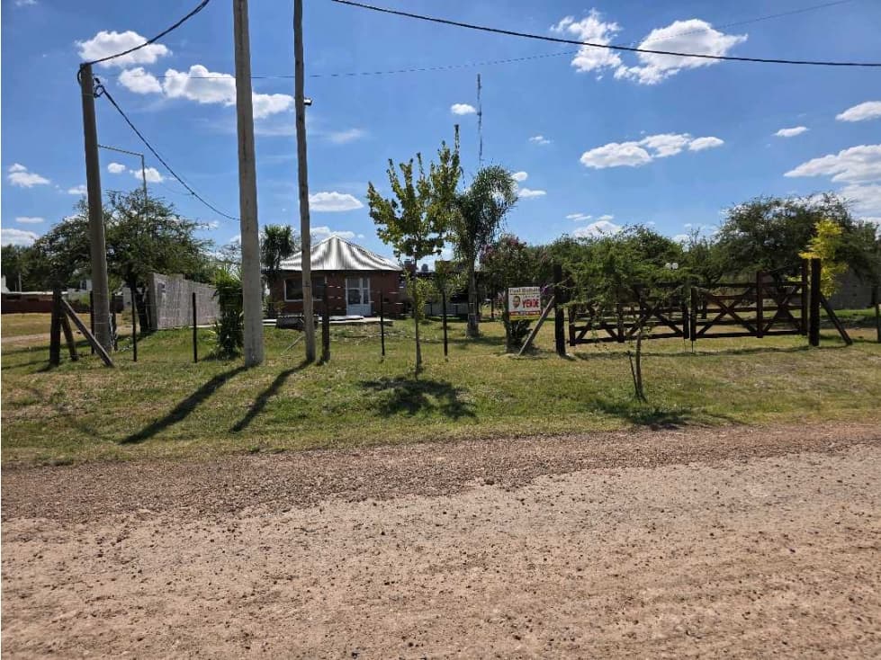 Vendo Quincho con Pileta en Caseros, Entre Ríos. - 1