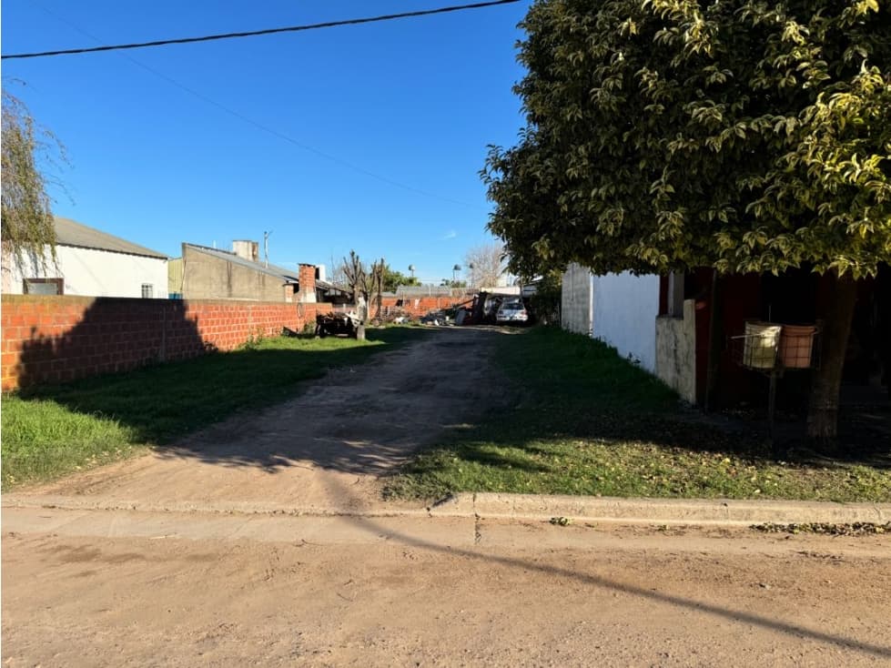 Vendo Terreno de 300 m2 en Caseros, Entre Ríos. - 1