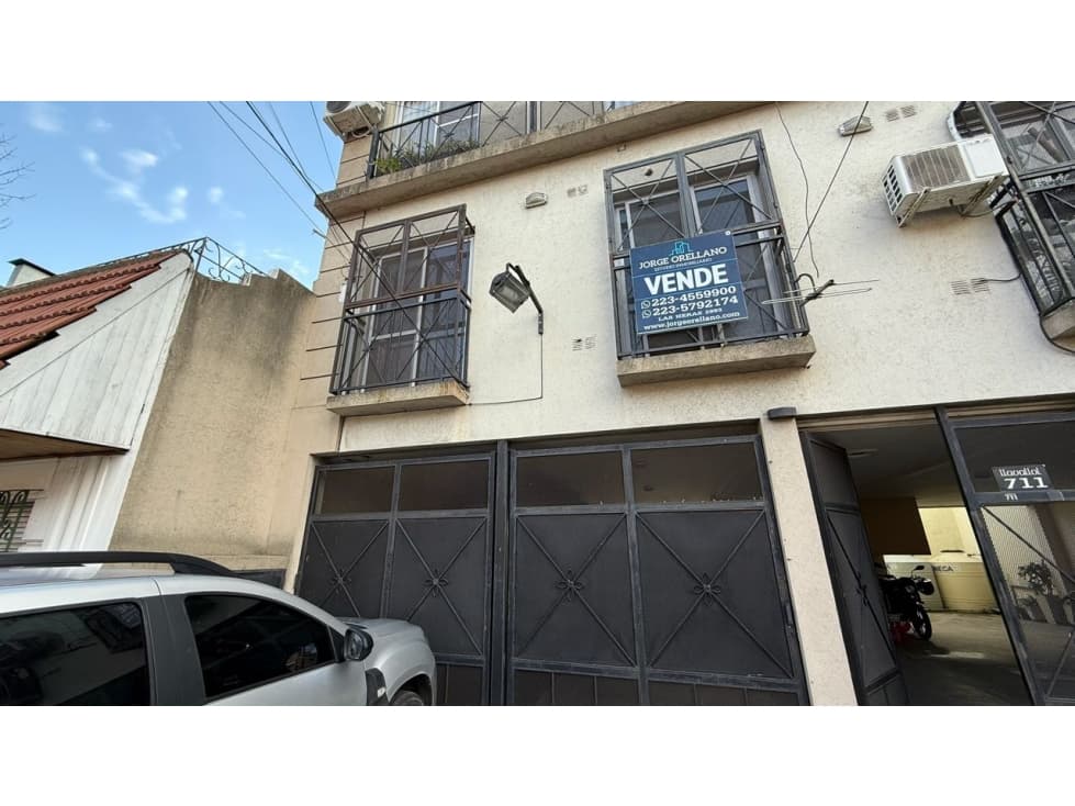 VENTA 3 AMBIENTES CON COCHERA DOBLE EN LANUS OESTE - 1