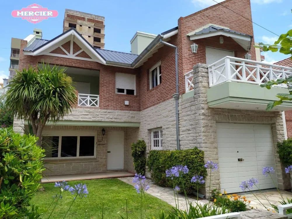 Chalet en Alquiler Temporario Zona I de Miramar. Estado Excelente. 6 Habitaciones. 4 Baños. Temporada Verano 2025 - 1