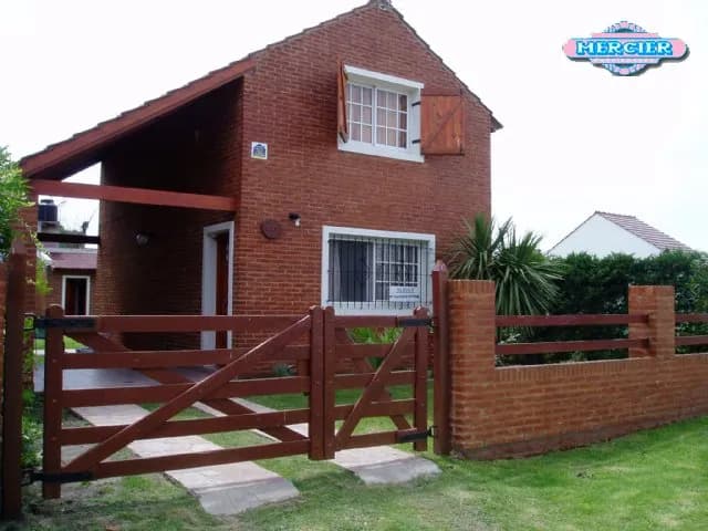 Chalet en Alquiler Temporario Parquemar de Miramar. Estado Muy Bueno. 2 Habitaciones. 1 Baño. Temporada Verano 2025 - 1