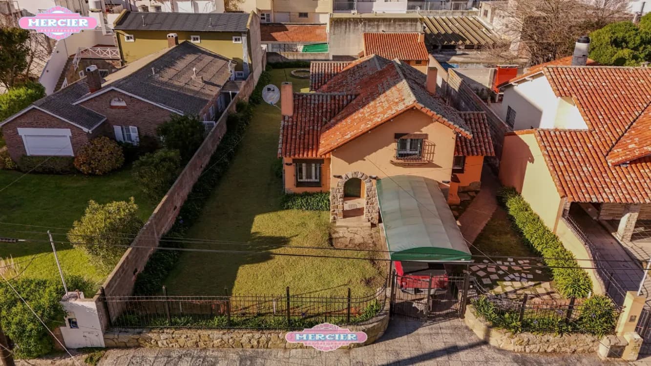 Chalet en Venta Zona I de Miramar. Estado Bueno. 4 Habitaciones. 3 Baños. Apto Crédito - 1